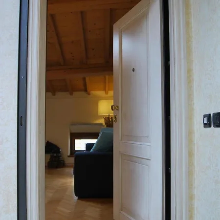 Attic 1 Centro Storico * פסקיארה דל גארדה