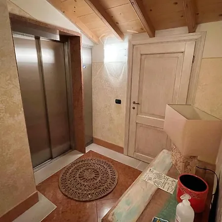 Attic 1 Centro Storico Apartment *